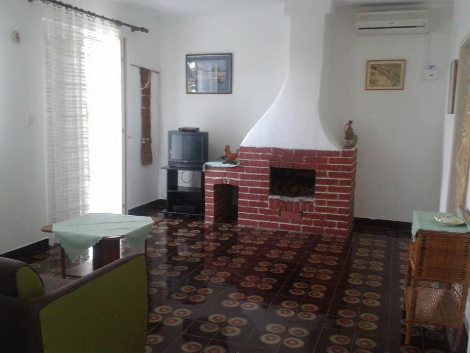 Apartamento Apartman On The Beach - Nemira, Omiš Exterior foto